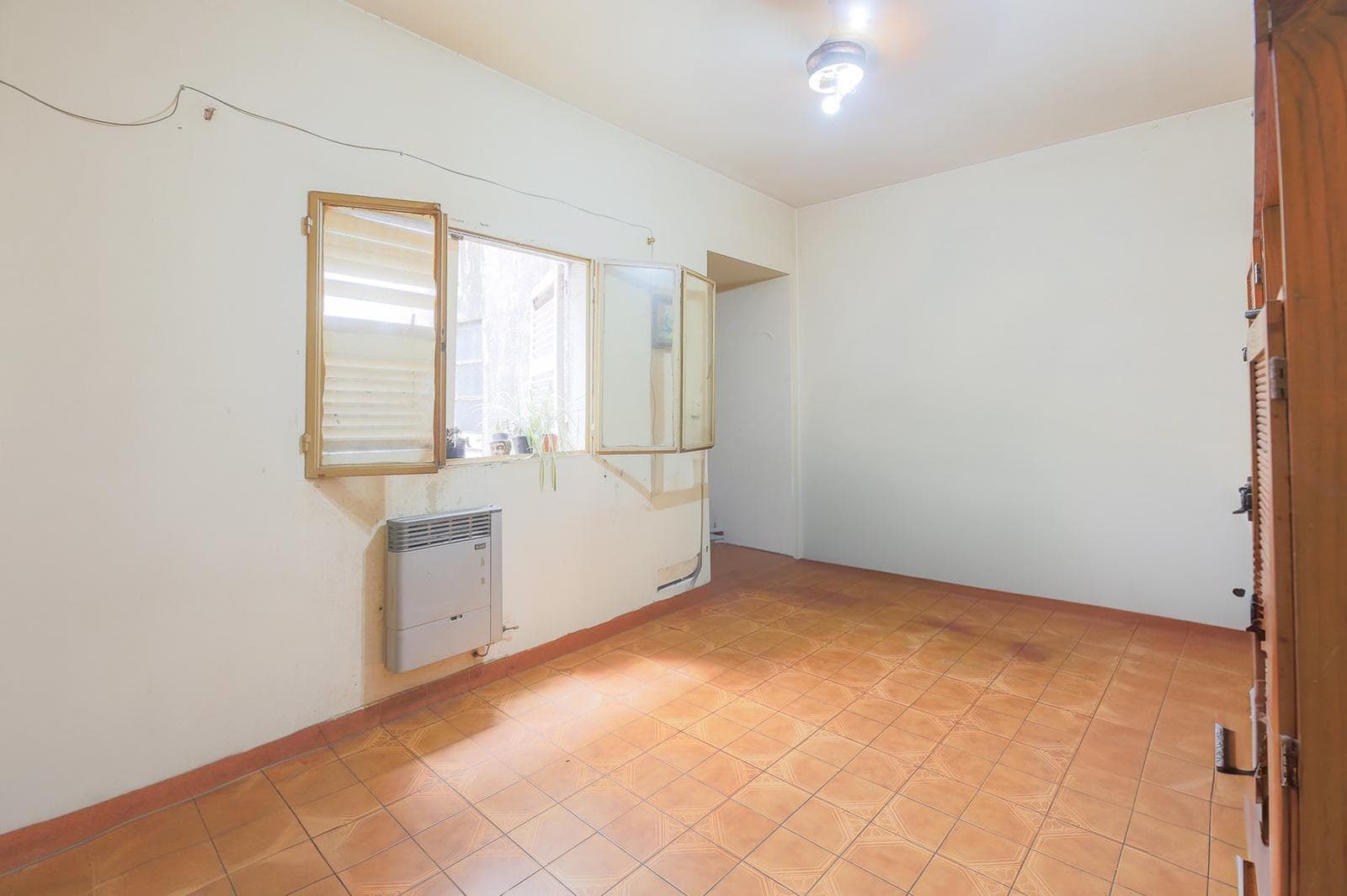 3-room apartment in Villa Urquiza - Low Maintenance Fees - Needs Renovation