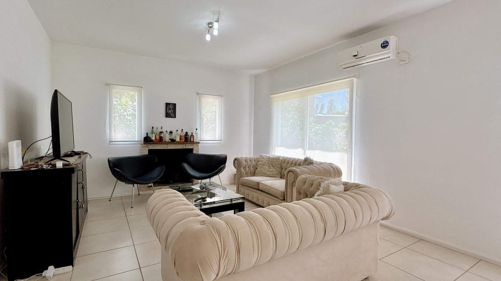 ANNUAL RENTAL: 3-Bedroom House on an Enclosed Lot in San Isidro Labrador