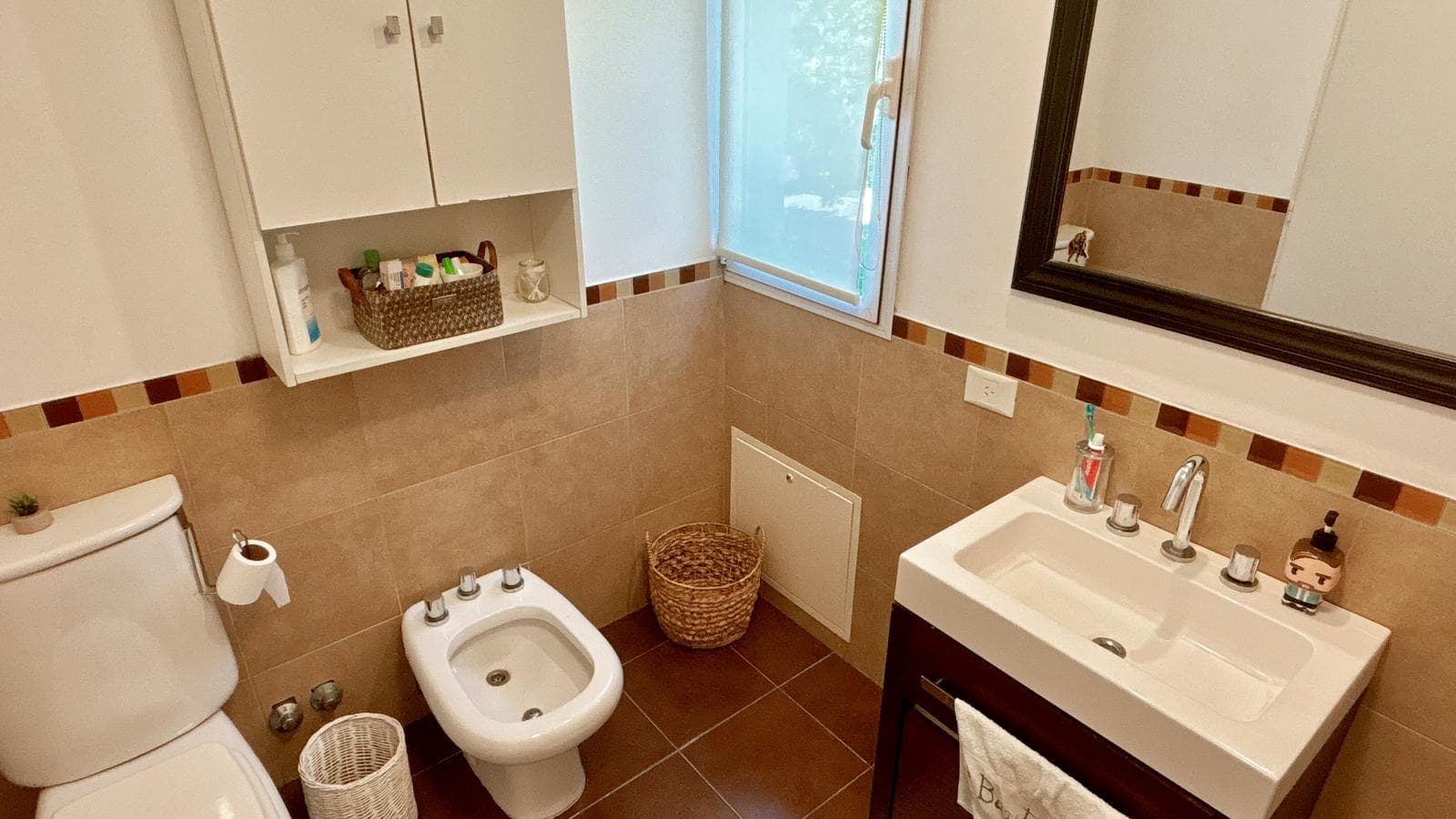 ANNUAL RENTAL: 3-Bedroom House on an Enclosed Lot in San Isidro Labrador