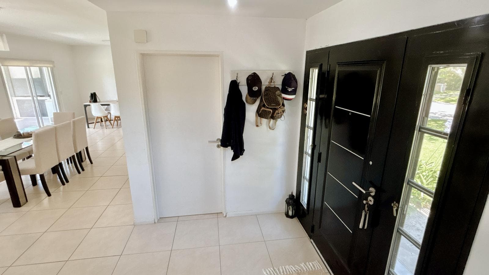 ANNUAL RENTAL: 3-Bedroom House on an Enclosed Lot in San Isidro Labrador