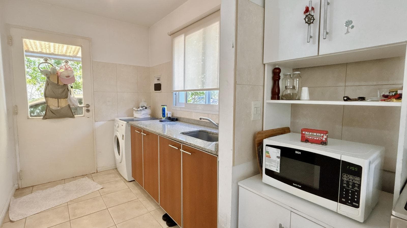 ANNUAL RENTAL: 3-Bedroom House on an Enclosed Lot in San Isidro Labrador