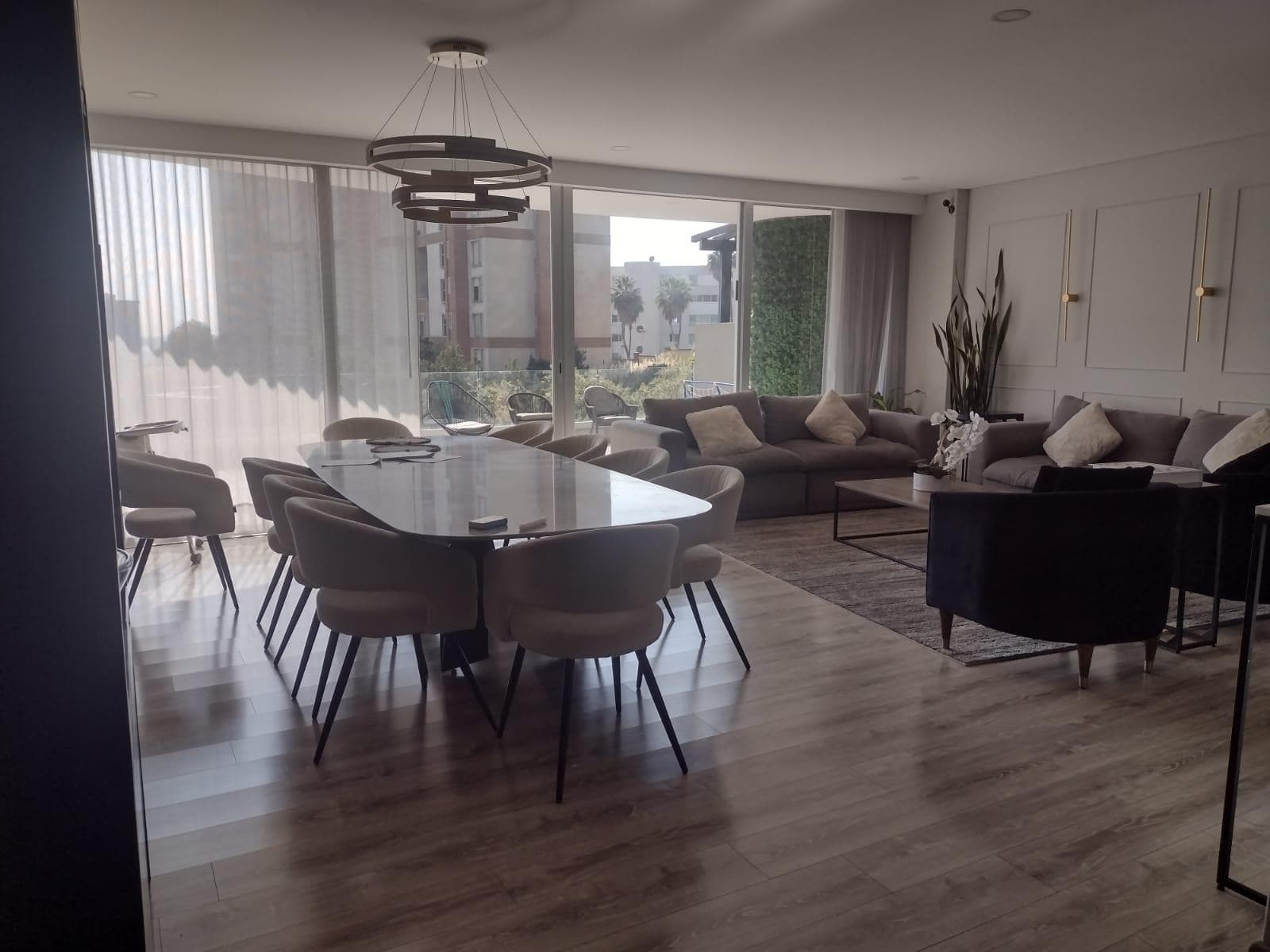 Beautiful Garden House in Bosque Real For Sale