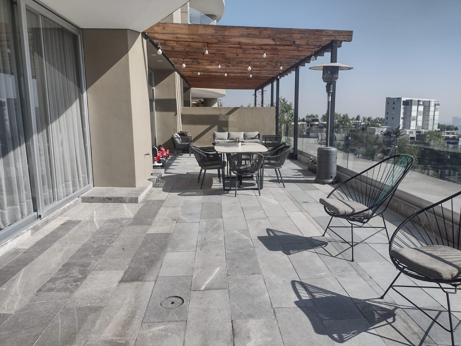 Beautiful Garden House in Bosque Real For Sale