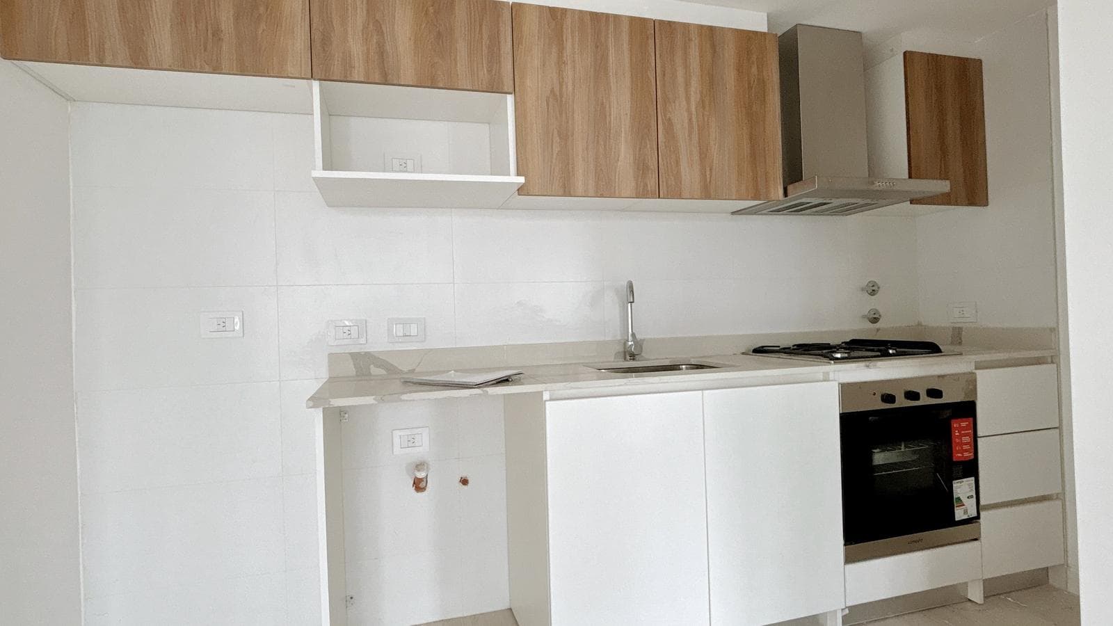 Brand-new 2-room apartment with amenities and low maintenance fees in Nuñez. High-end building.
