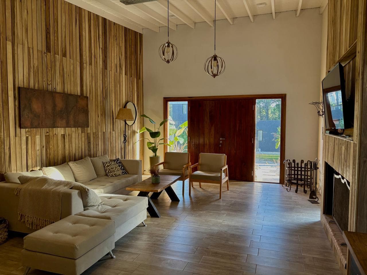 6-Bedroom House for Sale with Pool in the Costa Esmeralda Sports Complex