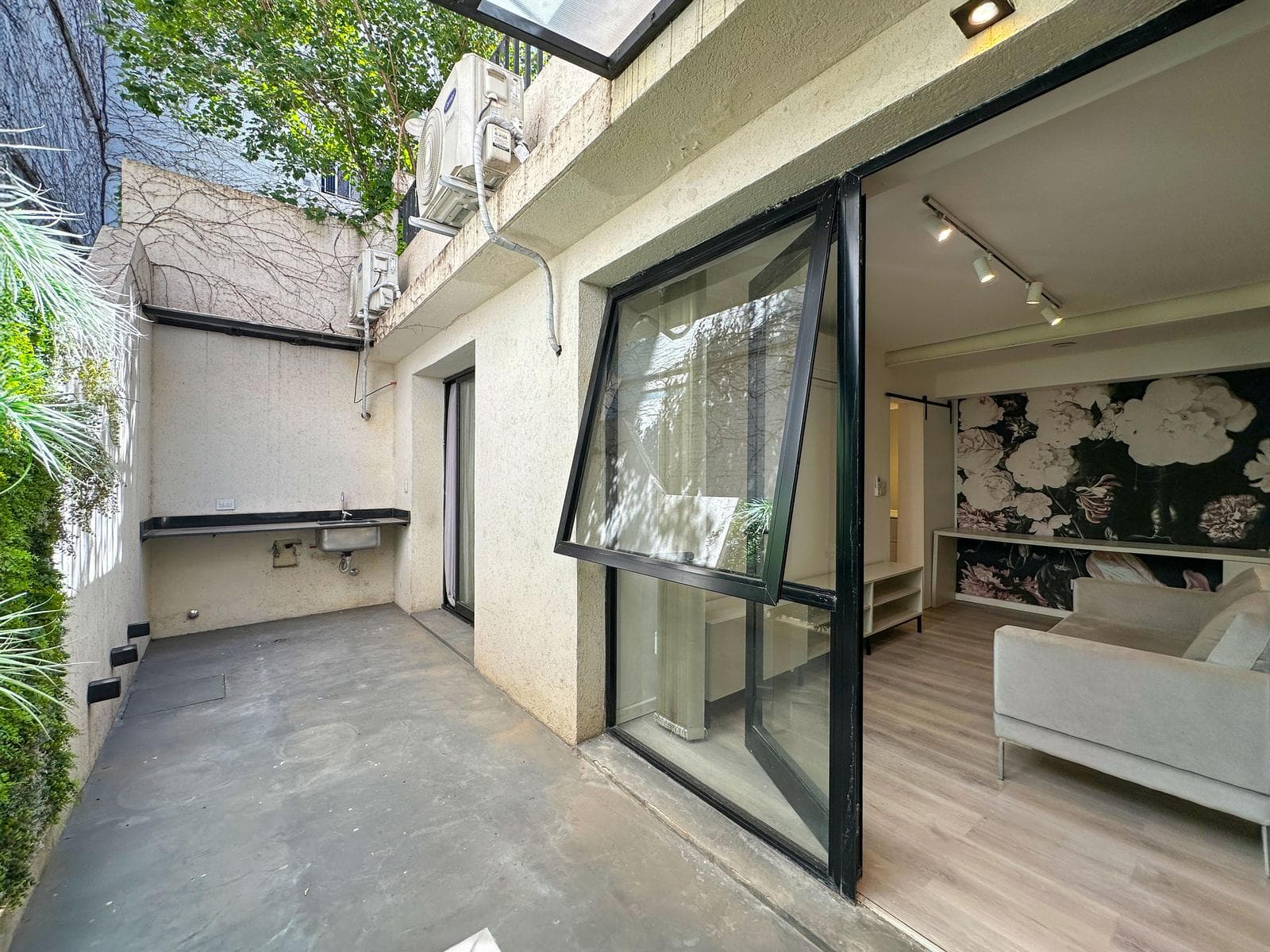 2-bedroom row house with a terrace