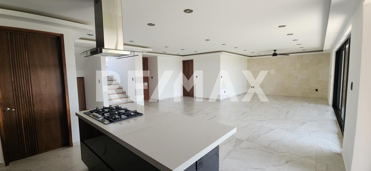 House for Sale in Morelos, Lomas de Cocoyoc