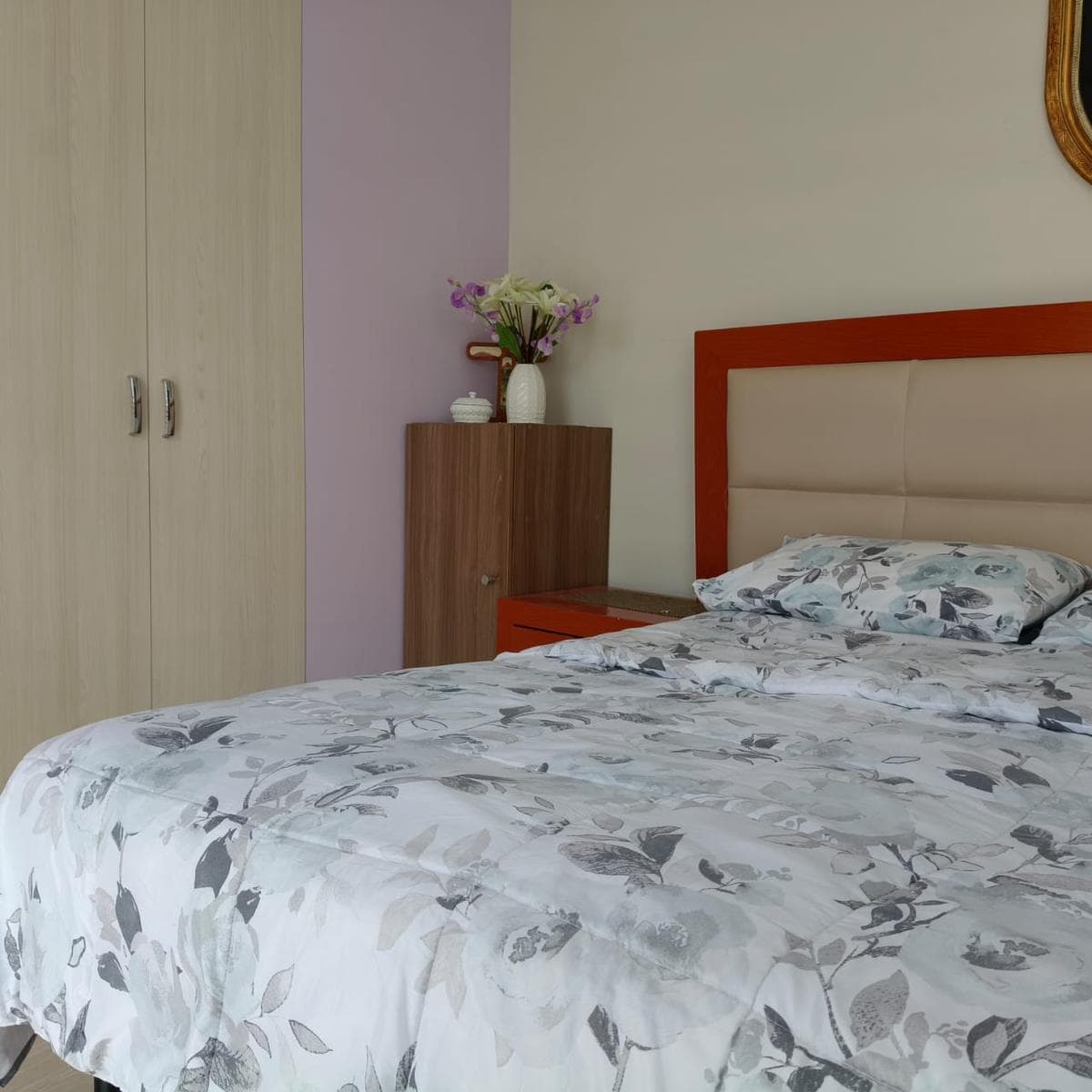 SPACIOUS HOUSE FOR SALE IN REAL DEL BOSQUE, CORREGIDORA, QRO. BEDROOM ON THE GROUND FLOOR. House in a condominium