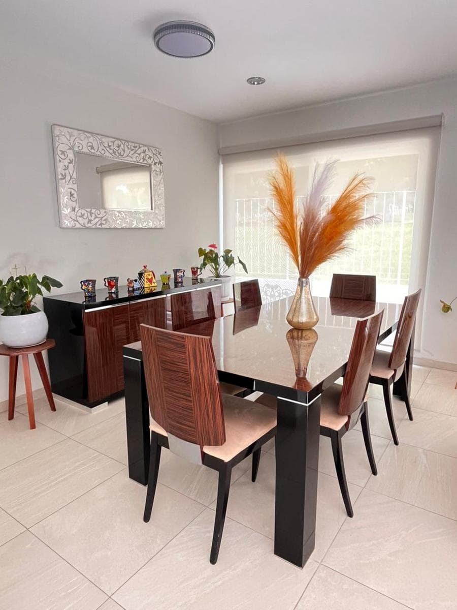 SPACIOUS HOUSE FOR SALE IN REAL DEL BOSQUE, CORREGIDORA, QRO. BEDROOM ON THE GROUND FLOOR. House in a condominium