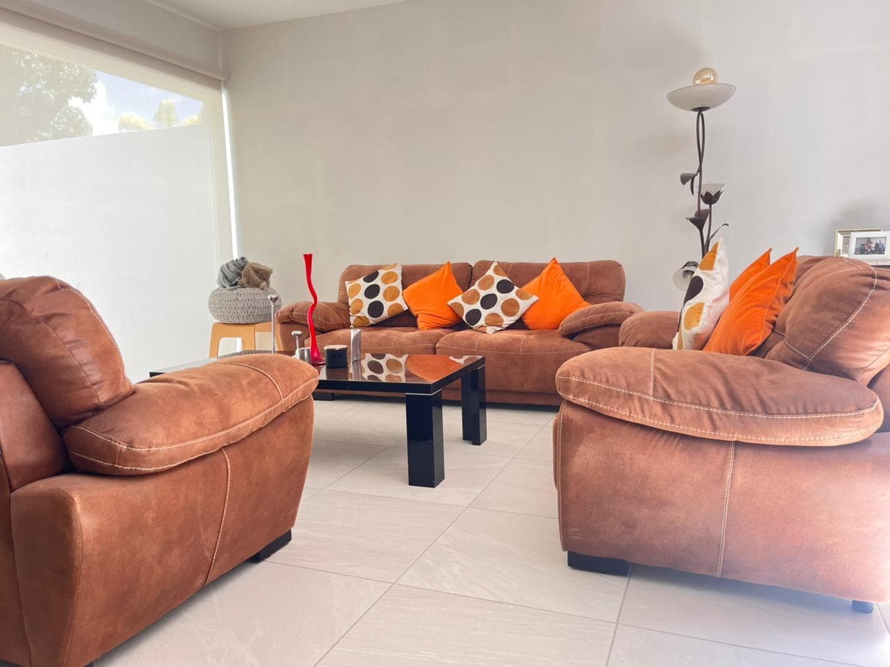 SPACIOUS HOUSE FOR SALE IN REAL DEL BOSQUE, CORREGIDORA, QRO. BEDROOM ON THE GROUND FLOOR. House in a condominium