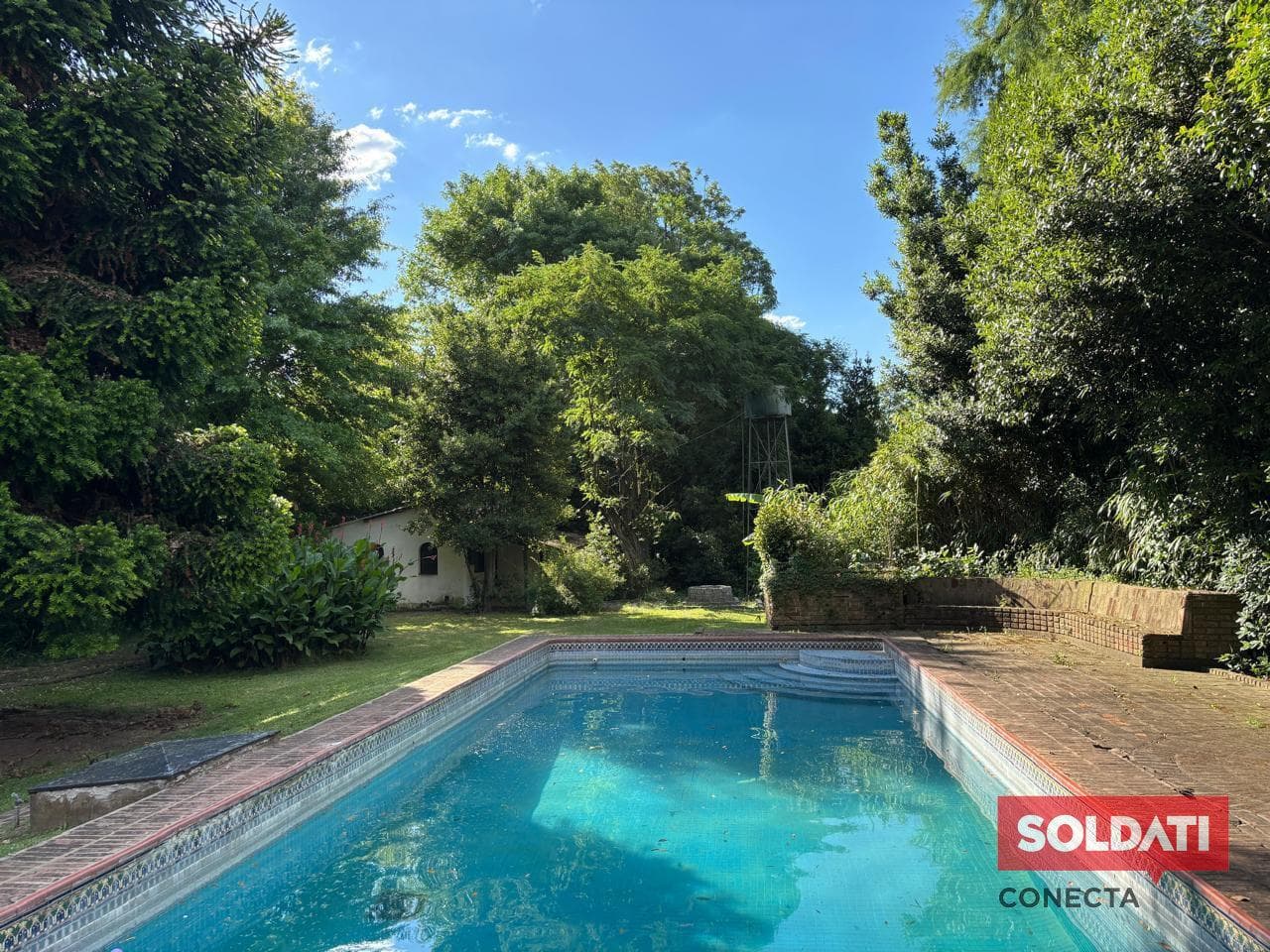 House for Sale - Los Nogales.