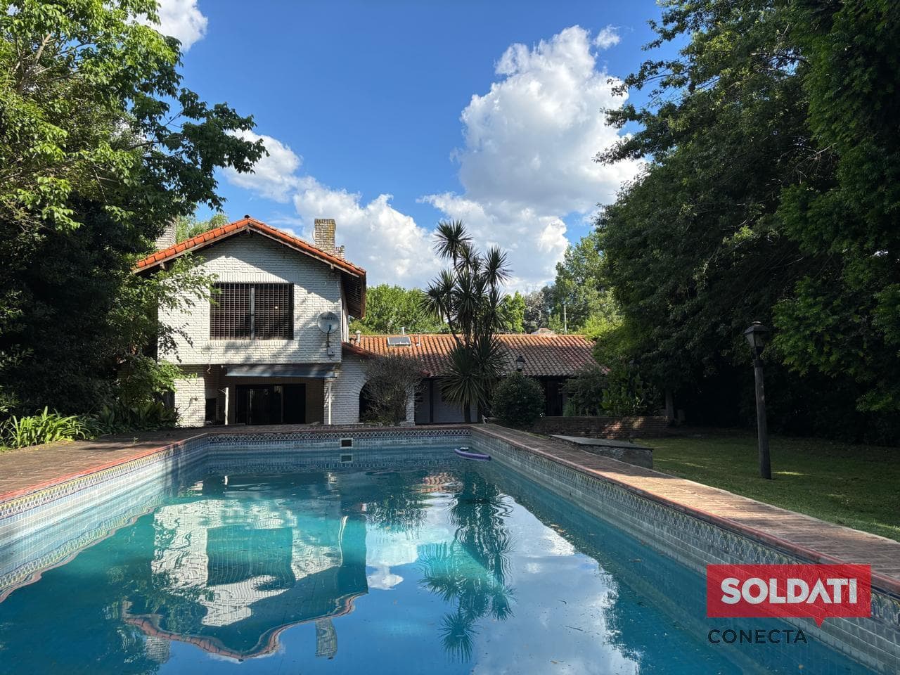 House for Sale - Los Nogales.