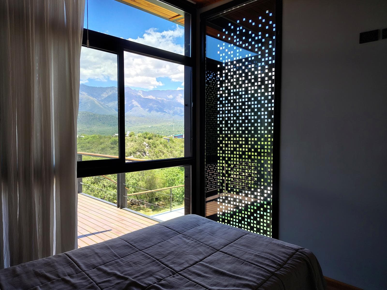 Modern House for Sale with Pool and Panoramic Views of the Mountains, Exclusive Setting | Villa de Las Rosas