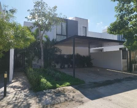 House for Sale in Cholul, Yucatán, Mérida, Yucatán