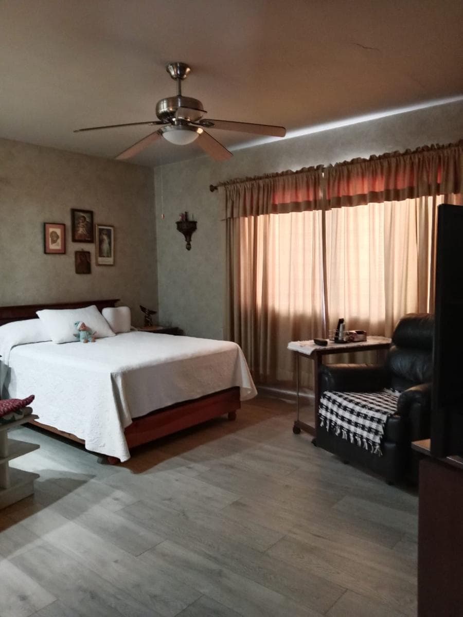 HOUSE FOR SALE IN CUMBRES, FIRST SECTOR