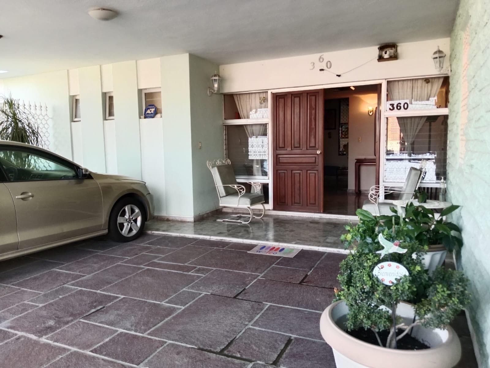 HOUSE FOR SALE IN CUMBRES, FIRST SECTOR