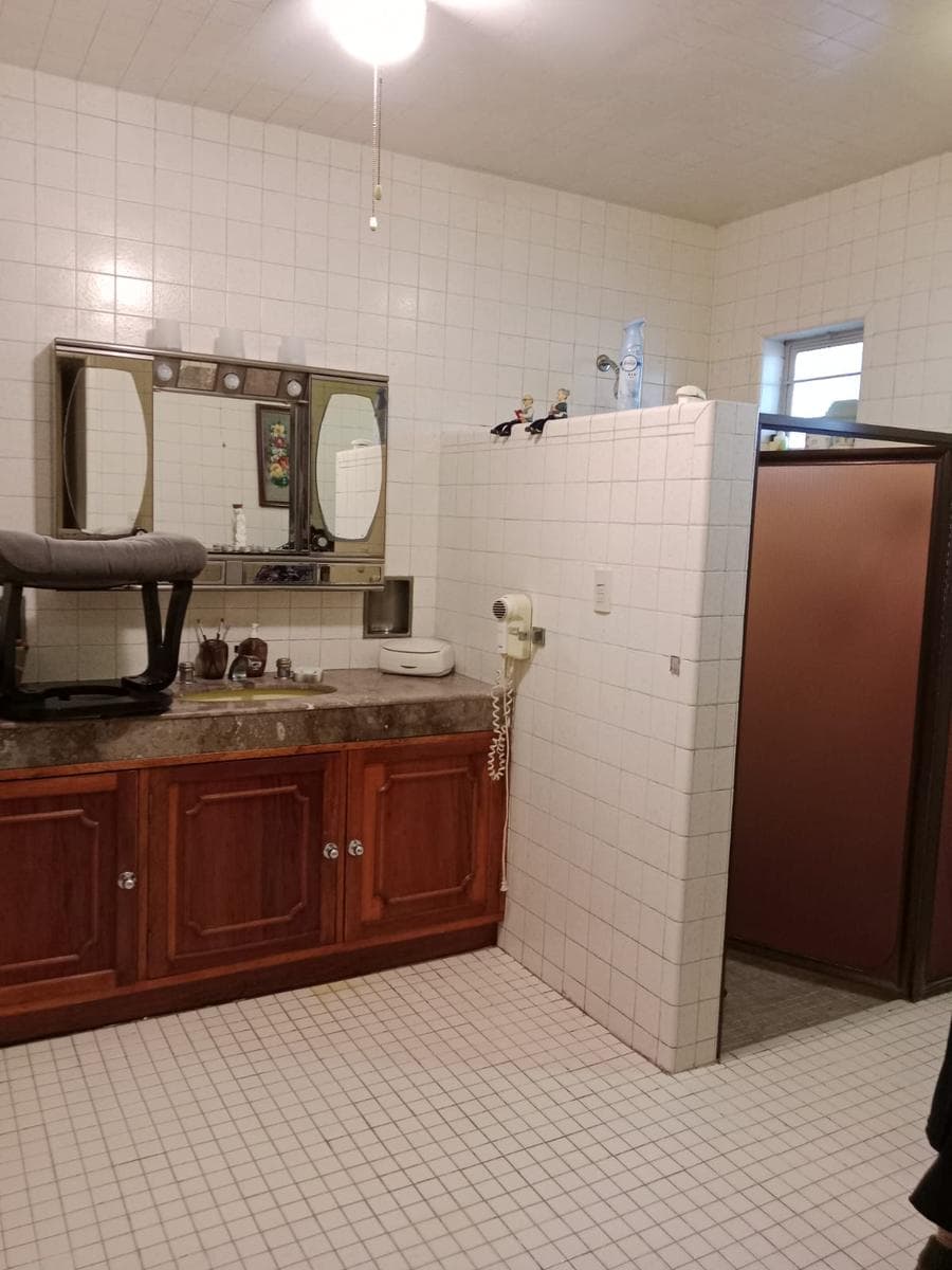 HOUSE FOR SALE IN CUMBRES, FIRST SECTOR