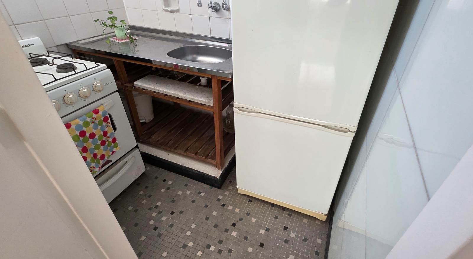 3947 Lavalle: SUPERB 2-Bedroom Apartment with Plenty of Natural Light