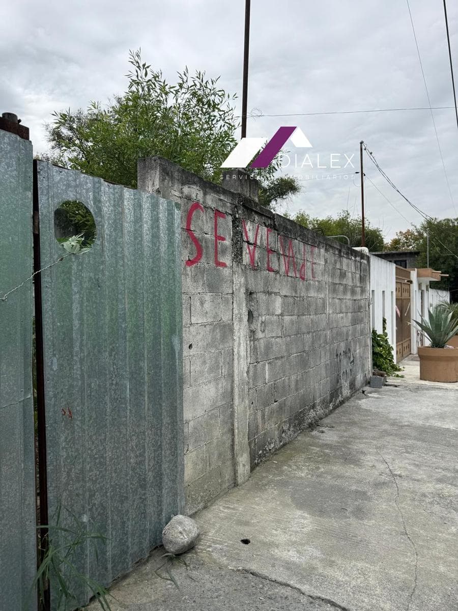 FOR SALE: 330 m² lot (11 m x 30 m) in the Granja Postal neighborhood on the National Highway in Monterrey