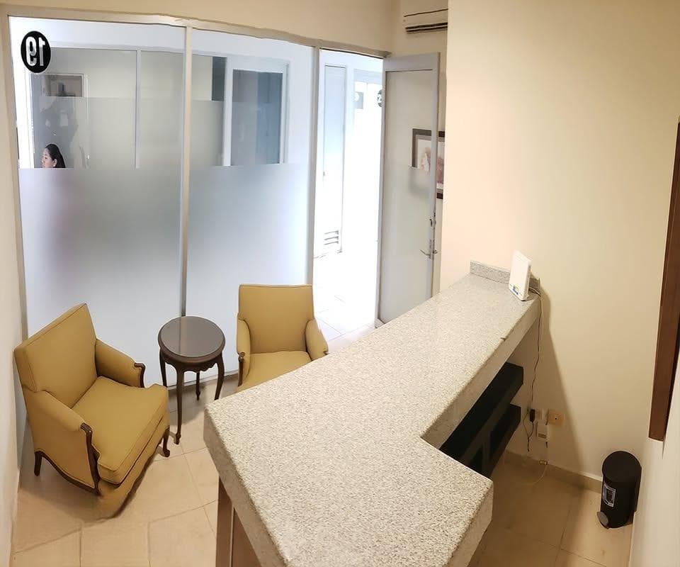 37 m² Office for Sale in Plaza Bugambilias — Ideal for Medical Offices in Playa del Carmen