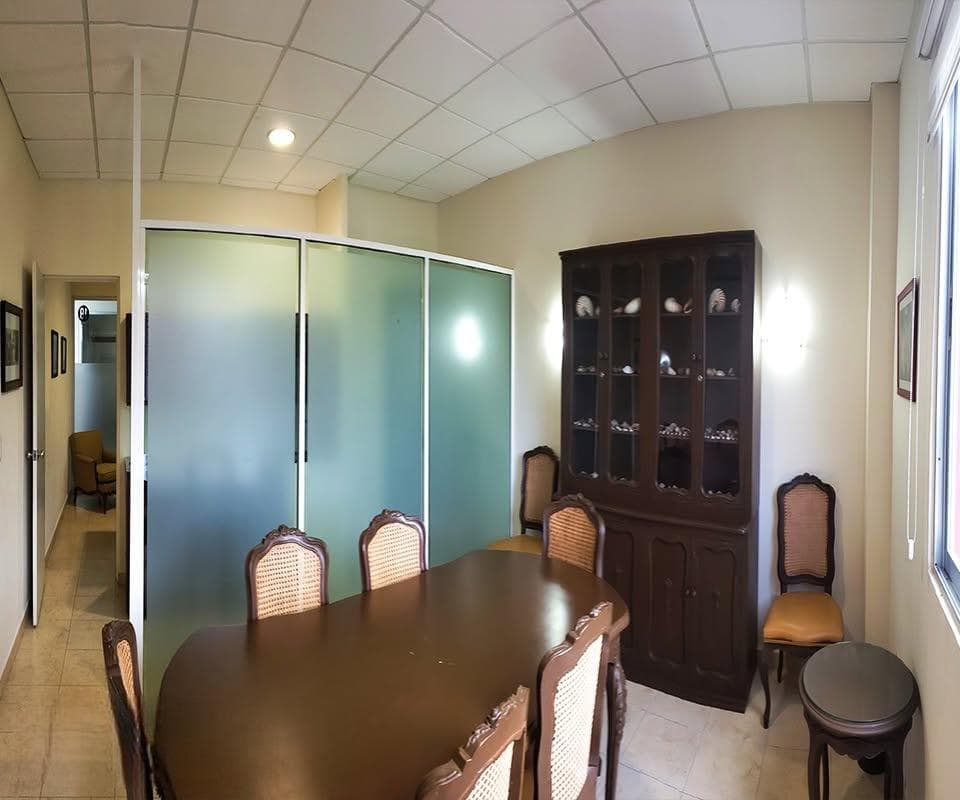 37 m² Office for Sale in Plaza Bugambilias — Ideal for Medical Offices in Playa del Carmen