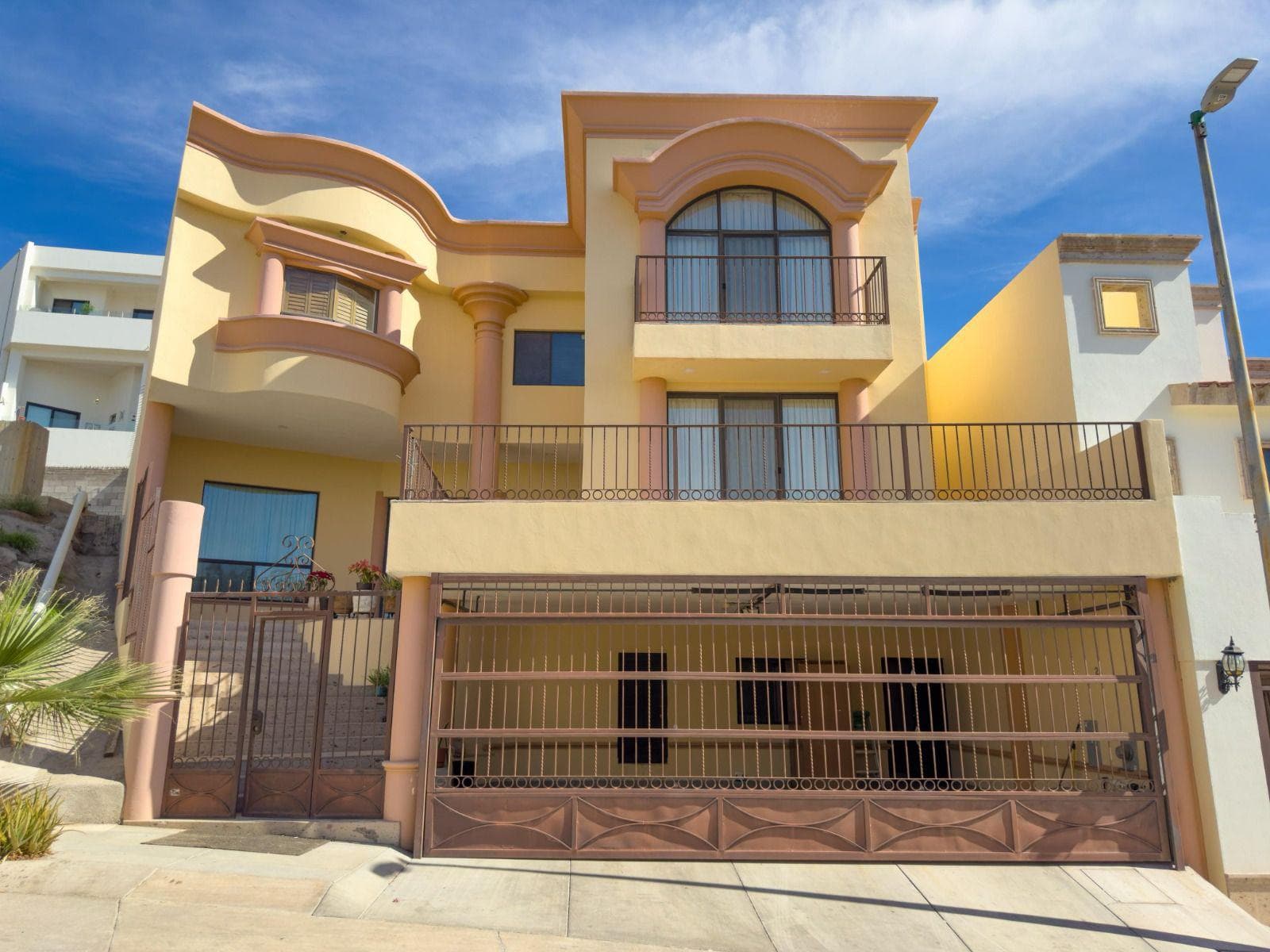 Home for Sale in Santa Lucía Residencial