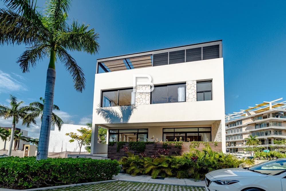 Puerto Cancun House for Sale