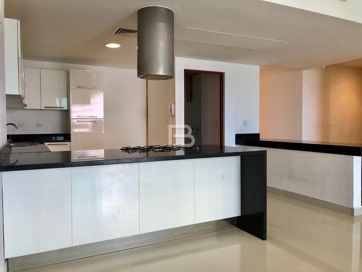 Apartment for Sale in Puerto Cancún, Torre Maioris