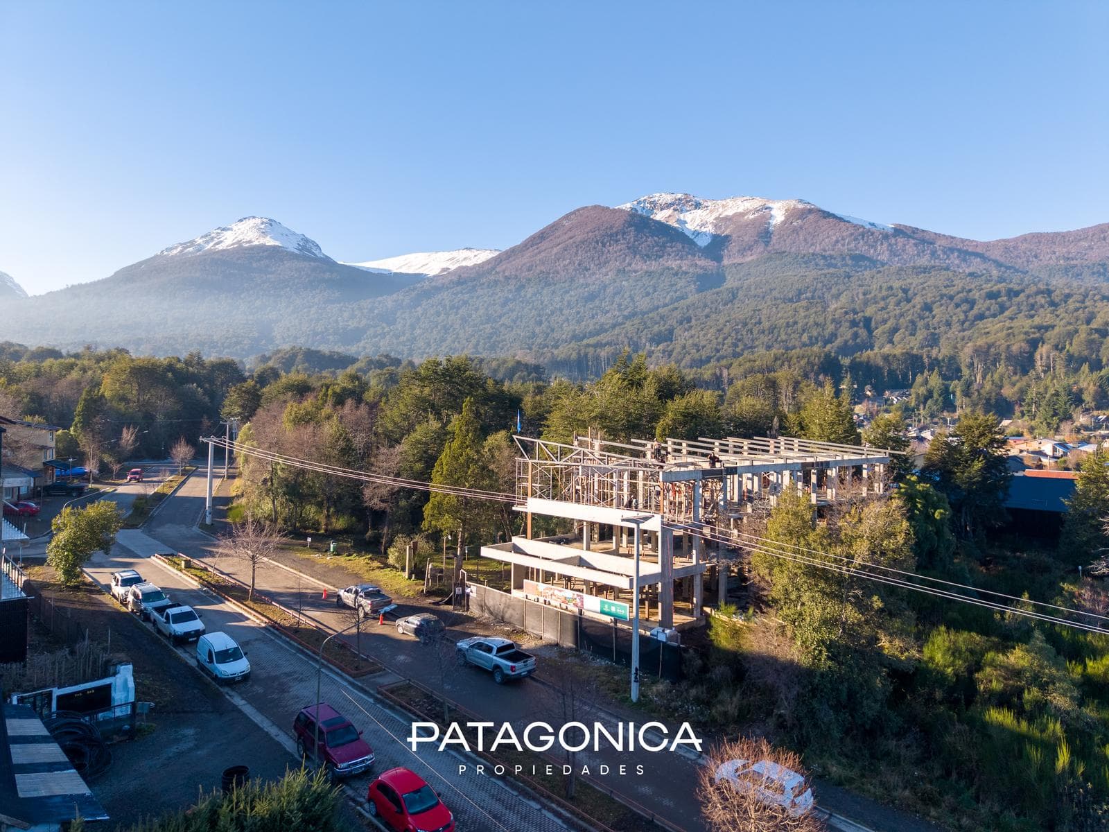45 m² ground-floor apartment with mountain views. 50% down payment, 18 monthly payments