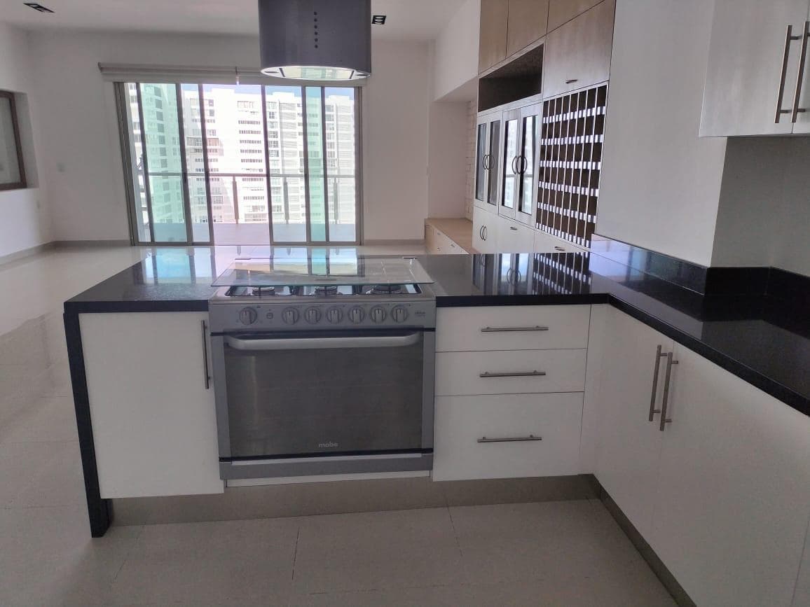 Apartment for Sale/Rent, 3 Bedrooms with Panoramic Views in Maioris Puerto Cancún