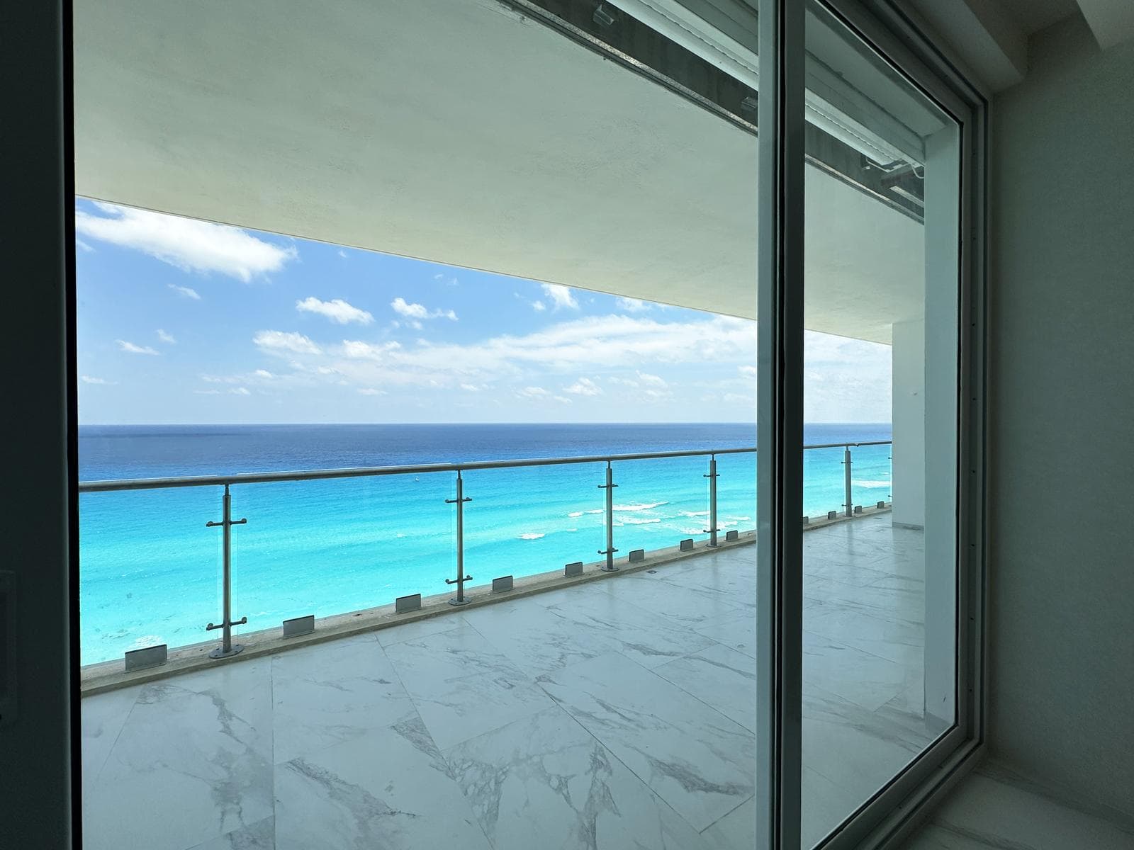 Apartment for Sale, 4 Bedrooms, Beachfront, EMERALD, Hotel Zone, Cancún