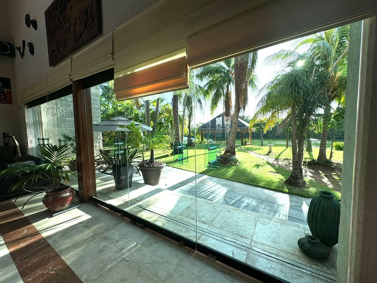House for Sale, 8 Bedrooms, Across from the Lagoon, Cancún Hotel Zone