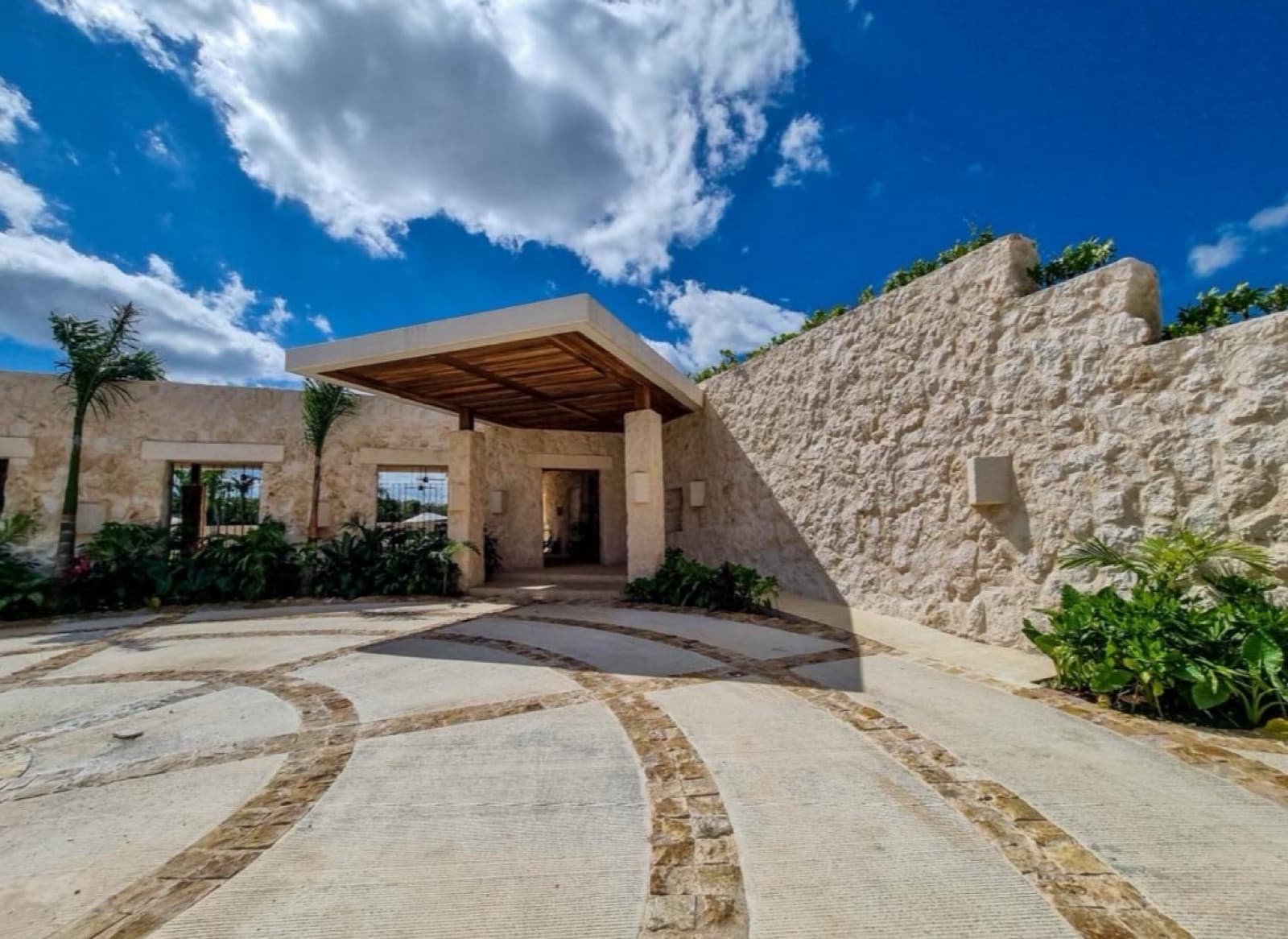 Land for Sale in the Losantos de Artigas Residential Development, Cancún