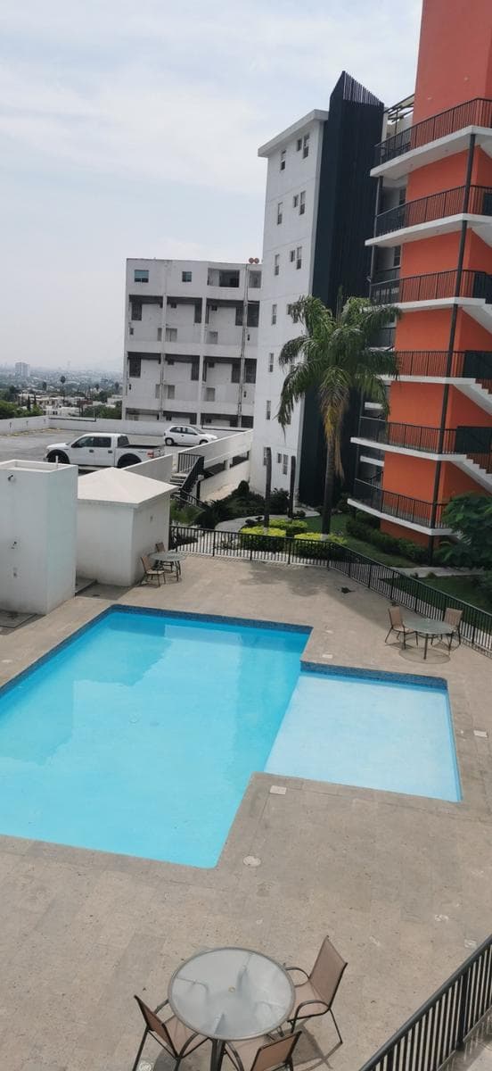 APARTMENT FOR SALE IN CUMBRES