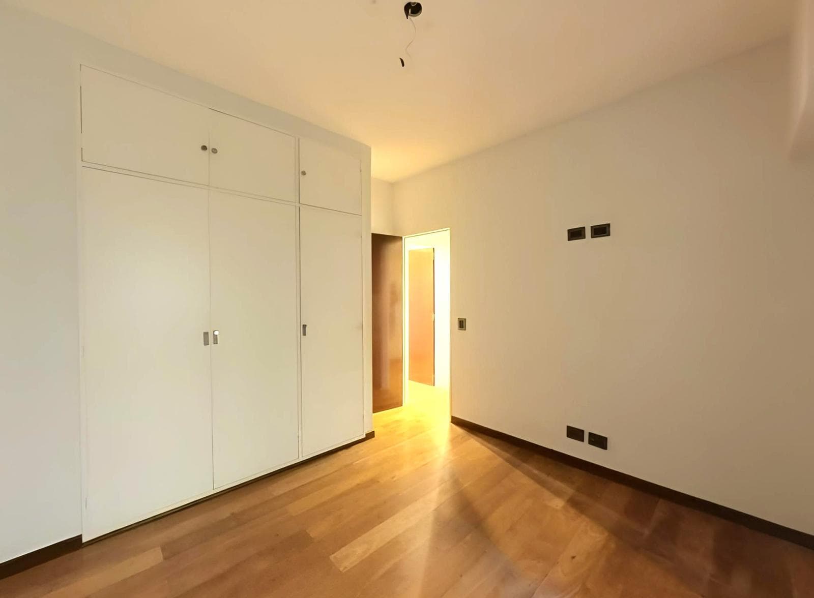 4-Room Apartment for Sale in Recoleta with a Long Balcony