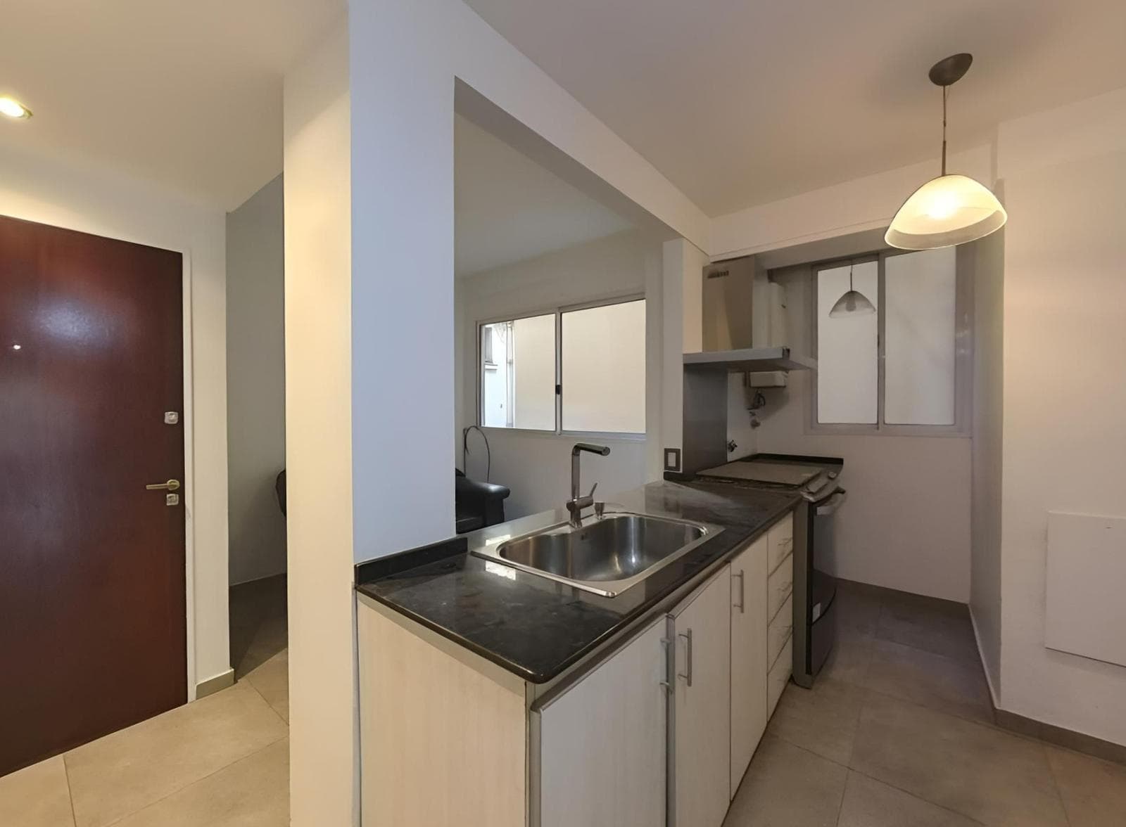 4-Room Apartment for Sale in Recoleta with a Long Balcony