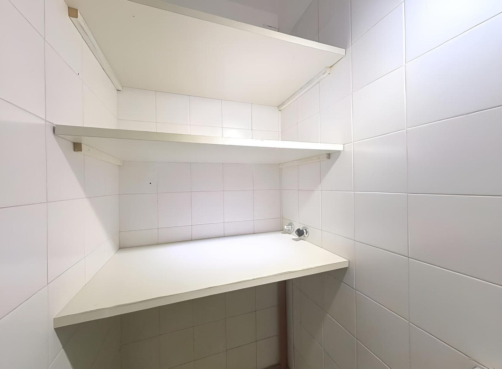 4-Room Apartment for Sale in Recoleta with a Long Balcony
