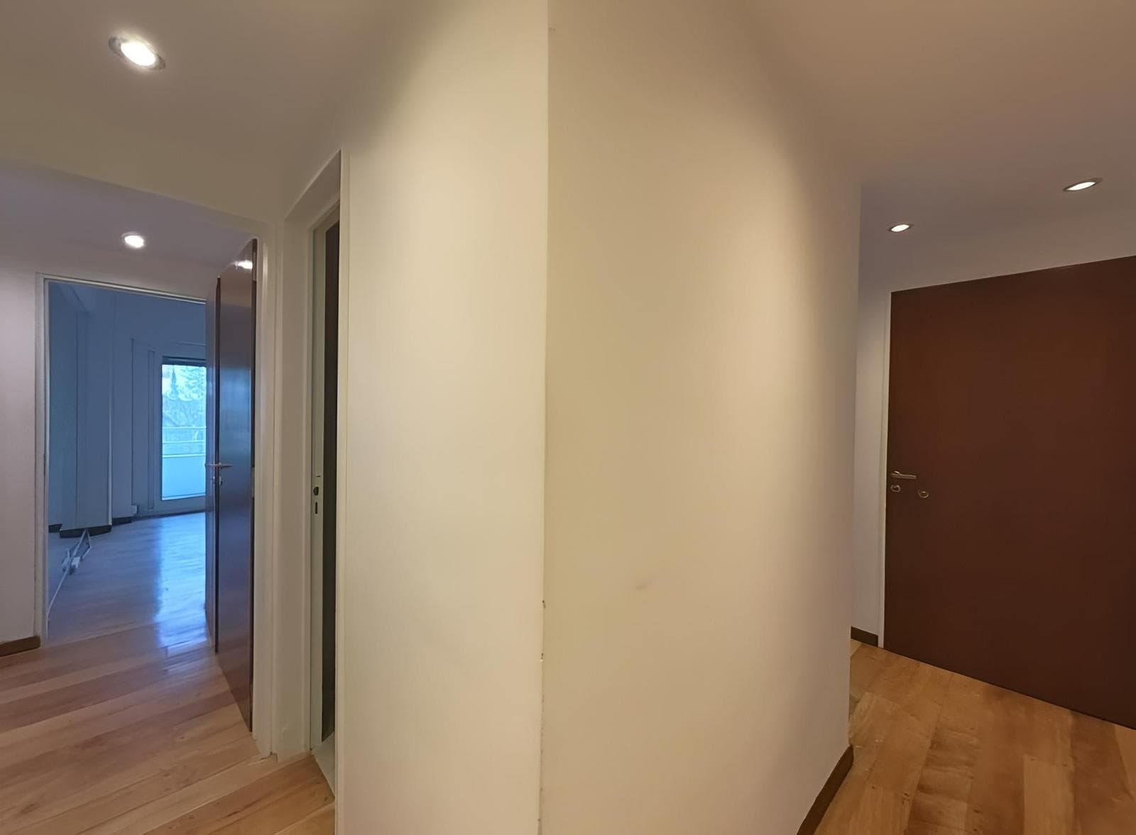4-Room Apartment for Sale in Recoleta with a Long Balcony