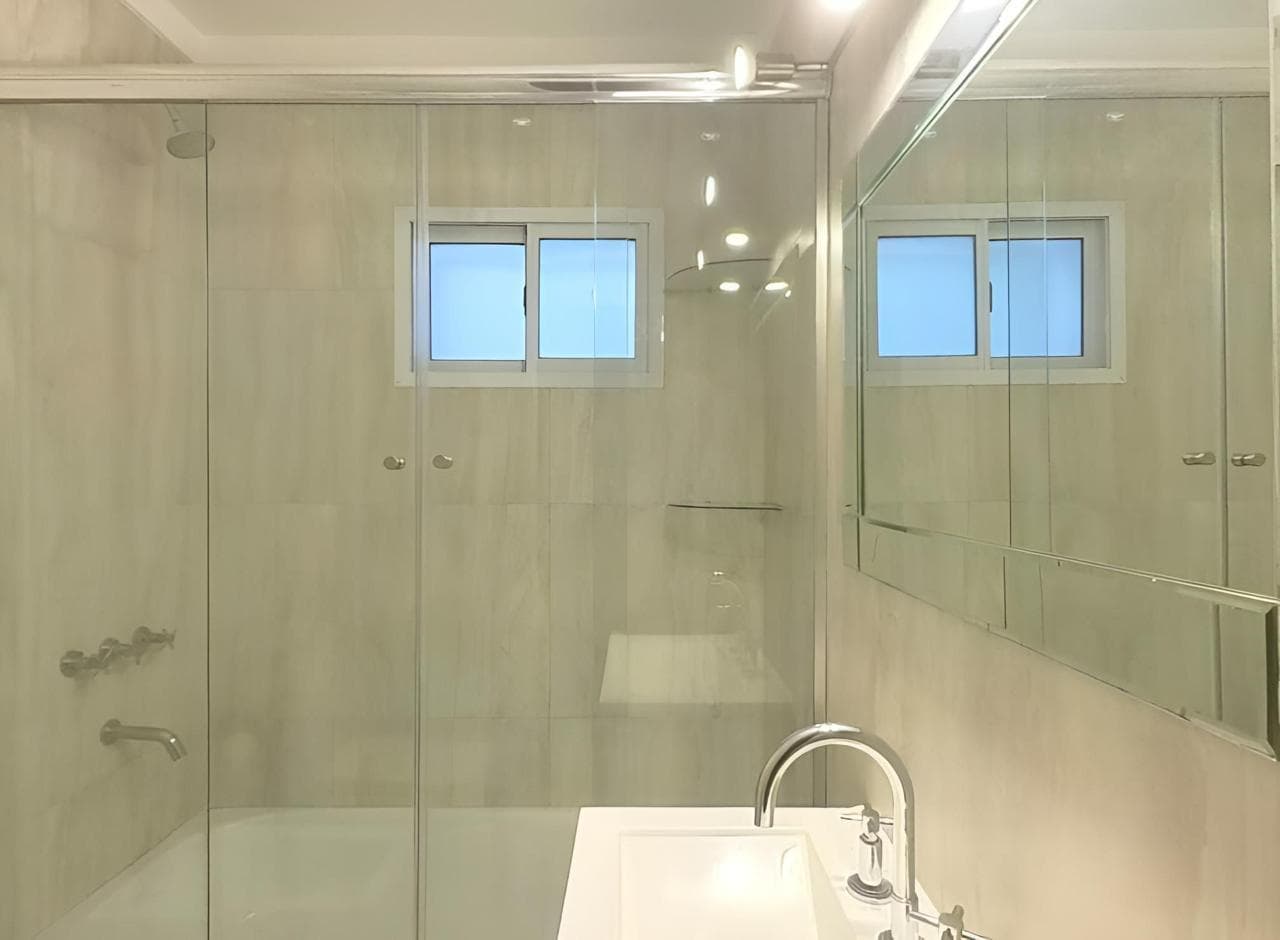 4-Room Apartment for Sale in Recoleta with a Long Balcony