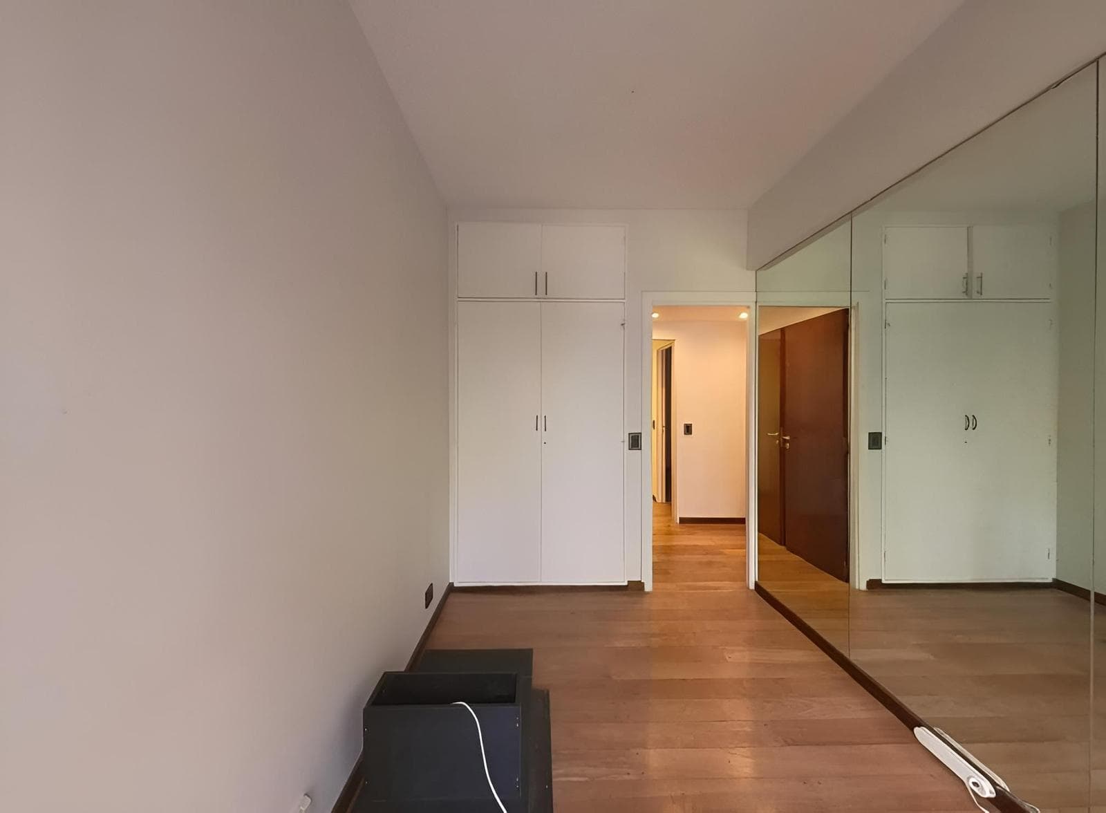 4-Room Apartment for Sale in Recoleta with a Long Balcony