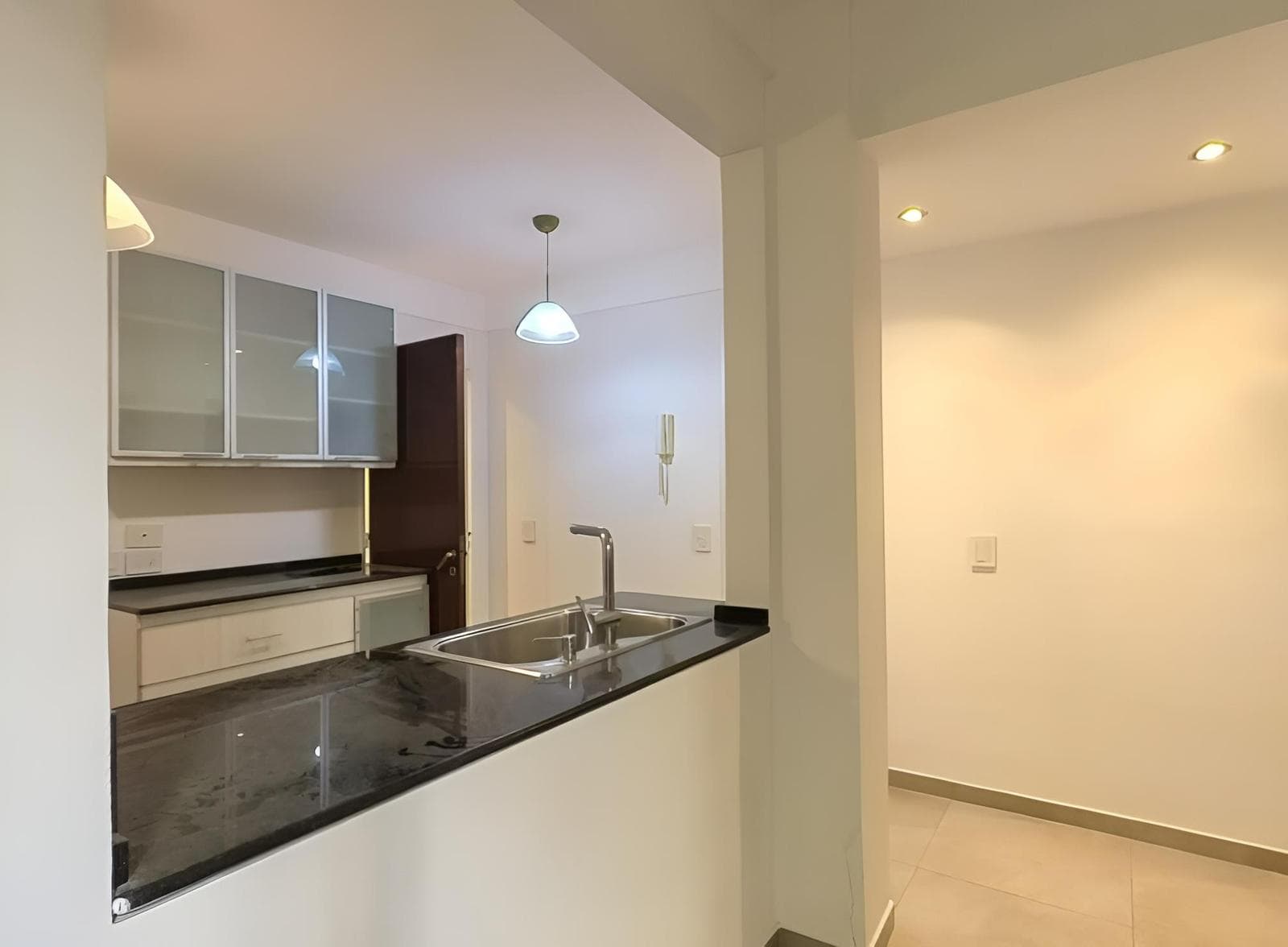 4-Room Apartment for Sale in Recoleta with a Long Balcony