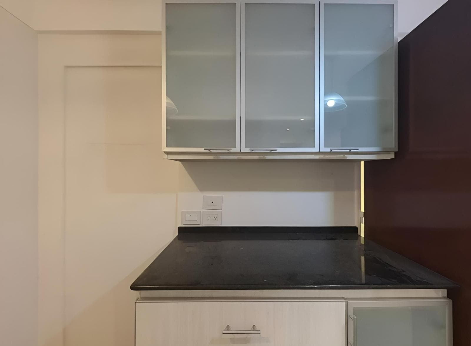 4-Room Apartment for Sale in Recoleta with a Long Balcony