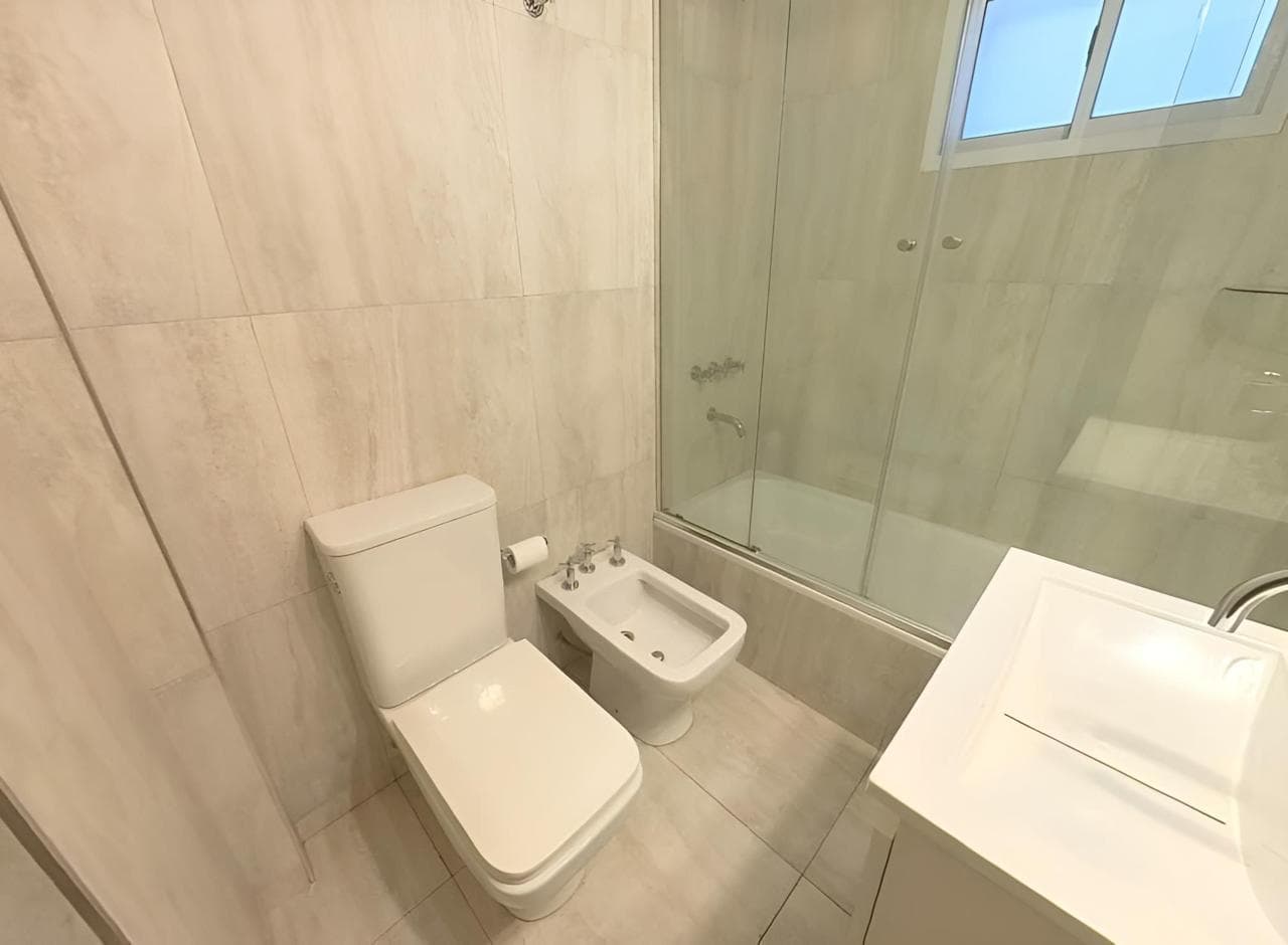 4-Room Apartment for Sale in Recoleta with a Long Balcony