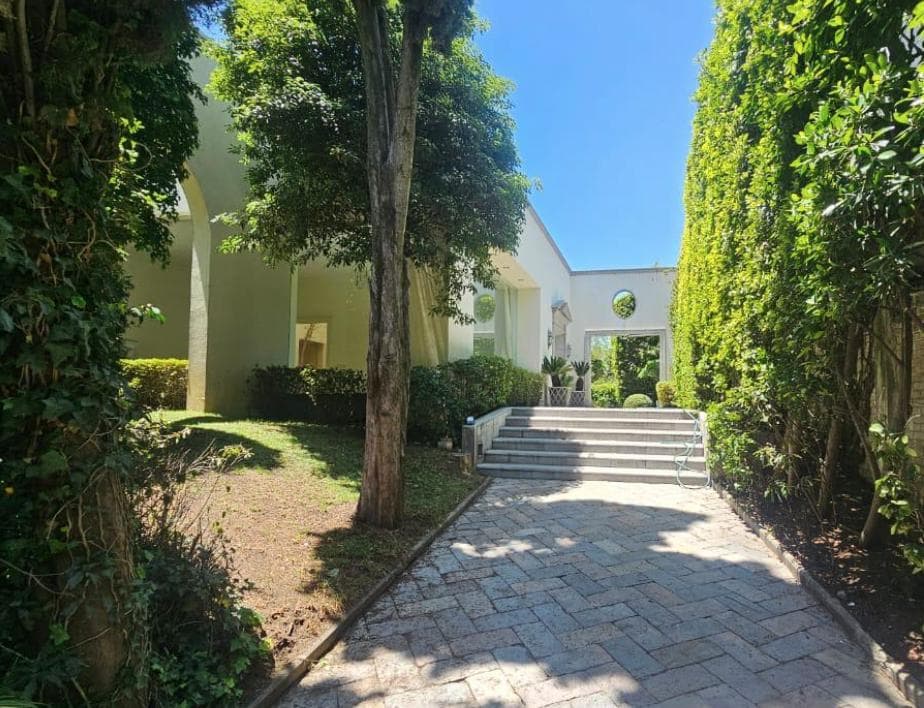 House for sale on Paseo de la Reforma, Parque Vía Reforma, Colonia Lomas de Chapultepec, Mexico City
