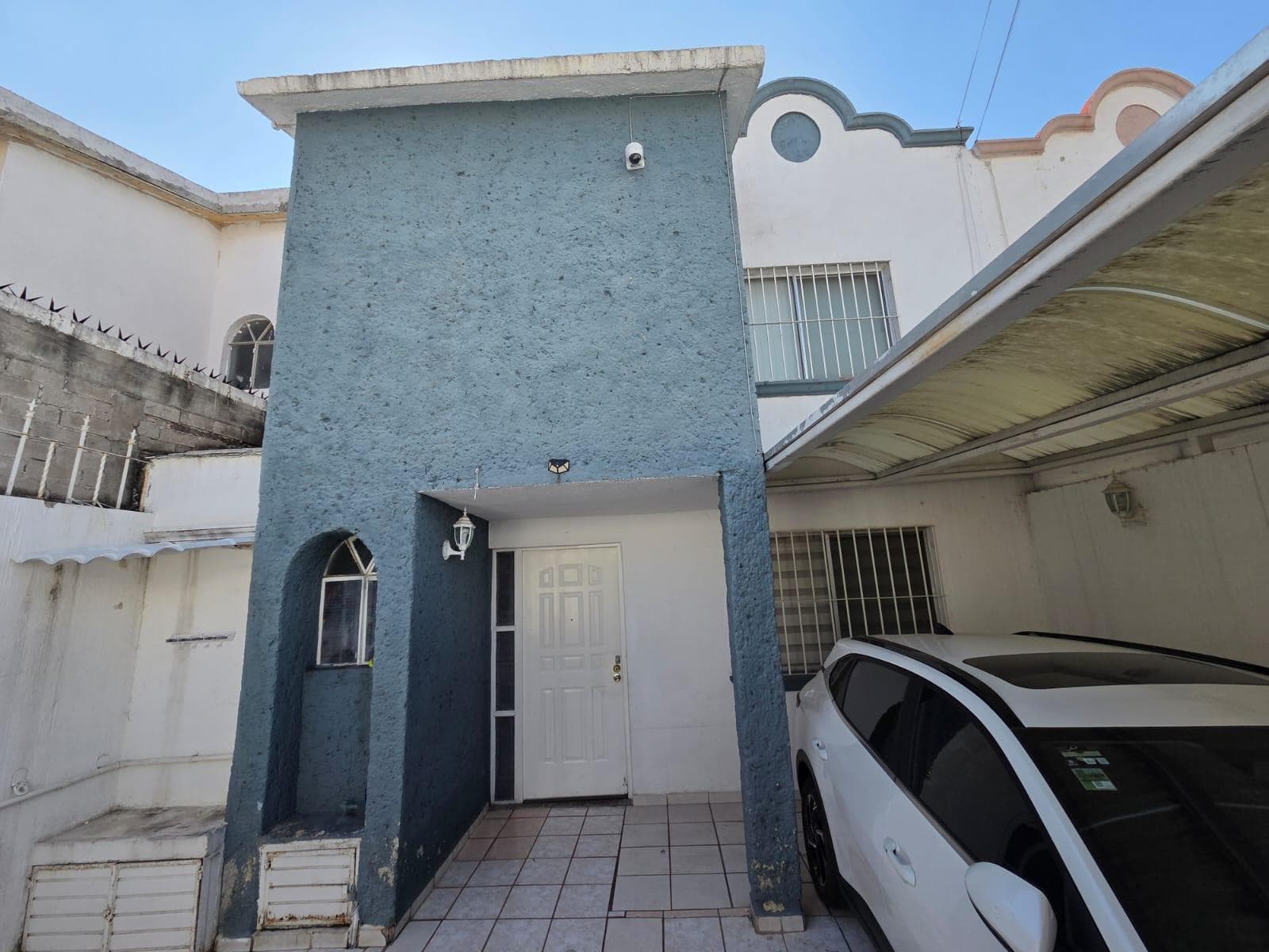 House in Plazas del Sol, Section 2