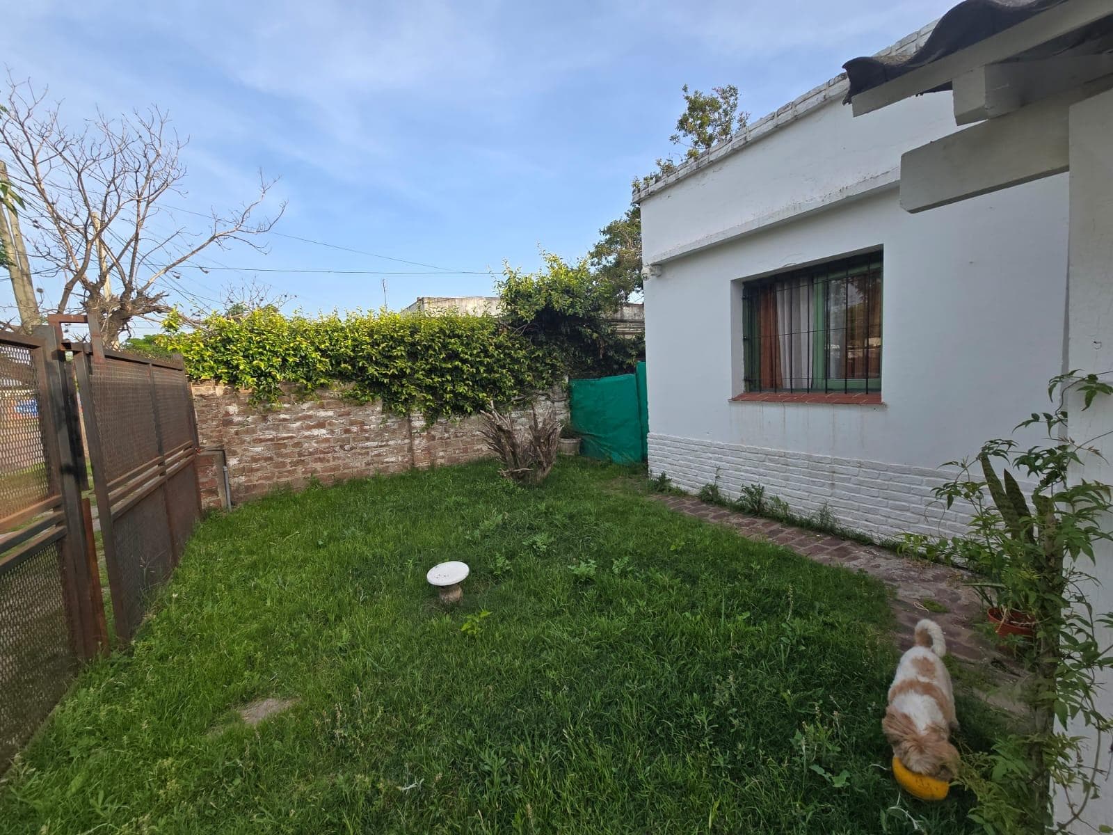 Casa a reciclar en moreno centro venta