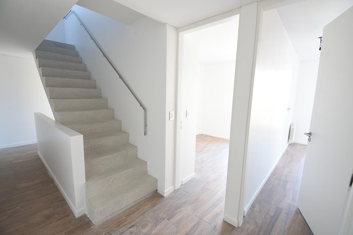 4-room duplex apartment for sale. Private terrace. Villa del Parque