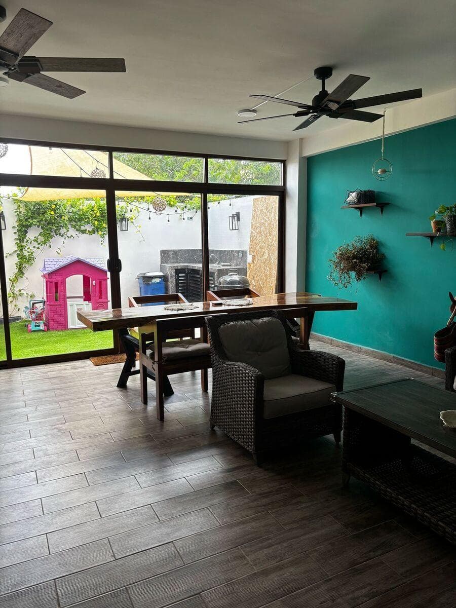 HOUSE FOR SALE IN ZIVALAM