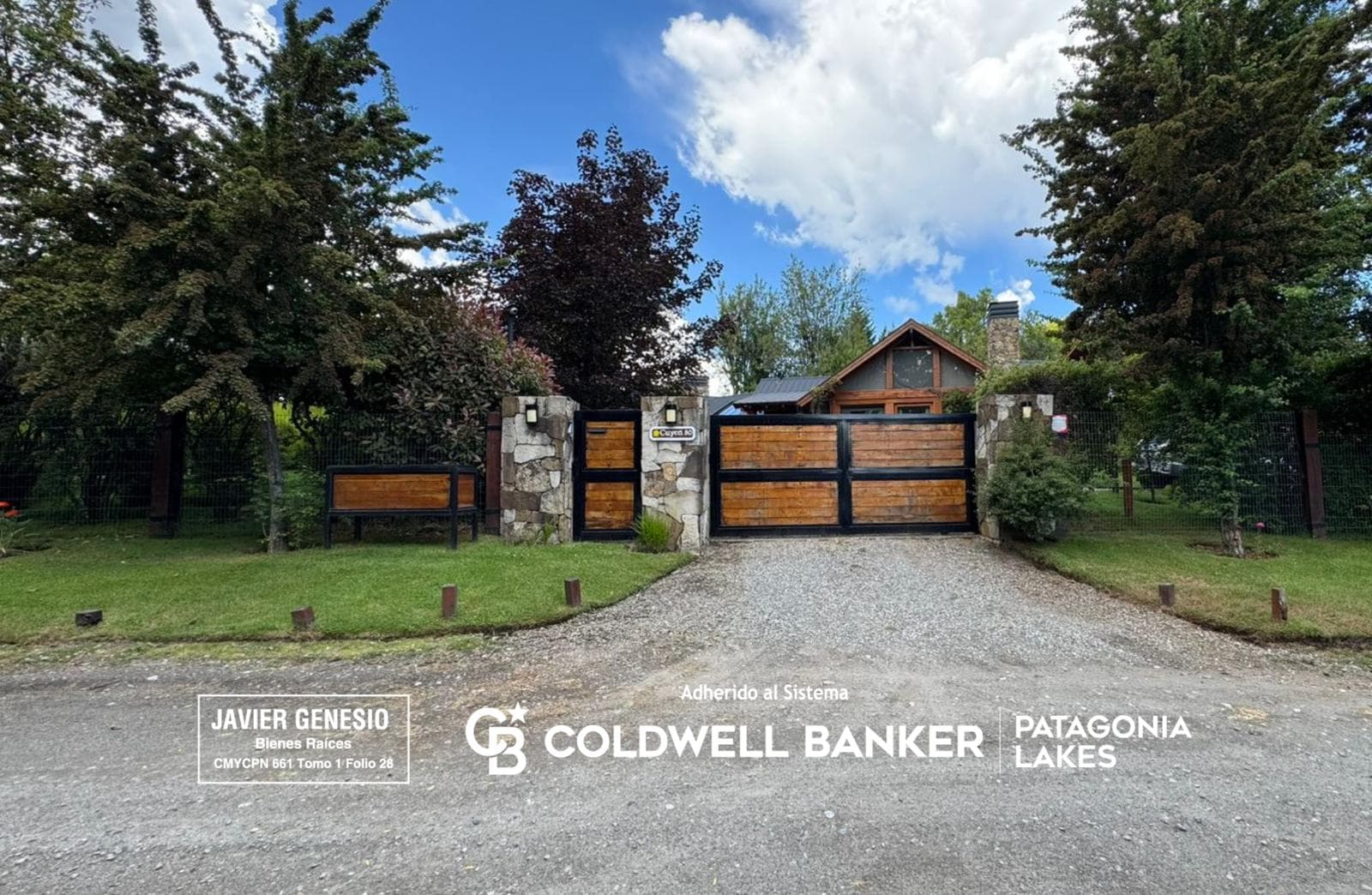 FOR SALE: 250 m² House on a 2,300 m² Lot with a Heated Pool in the Paseo Del Cipres Neighborhood, Villa La Angostura