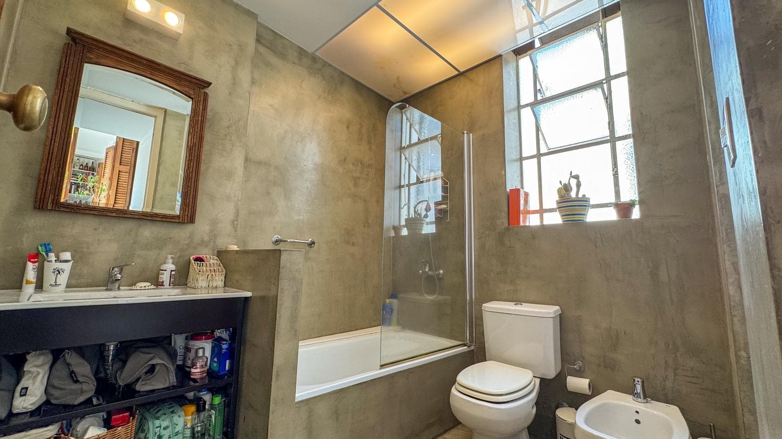 Great Deal! 3 1/2-room apartment in Almagro